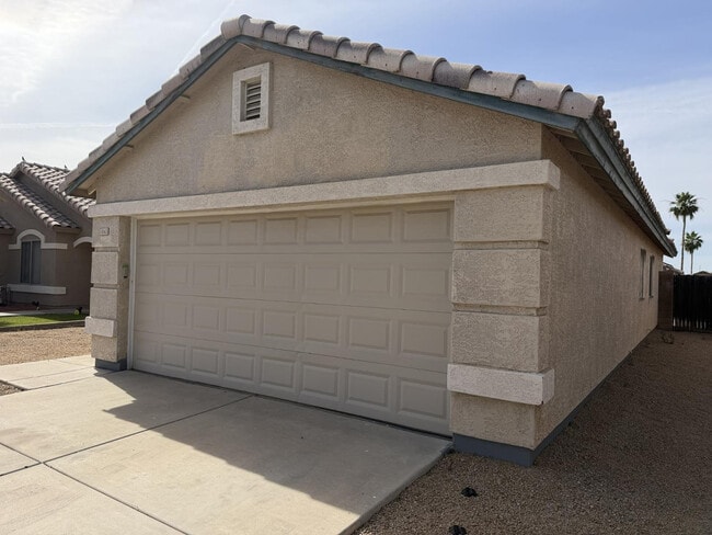 Building Photo - 8563 W Mission Ln