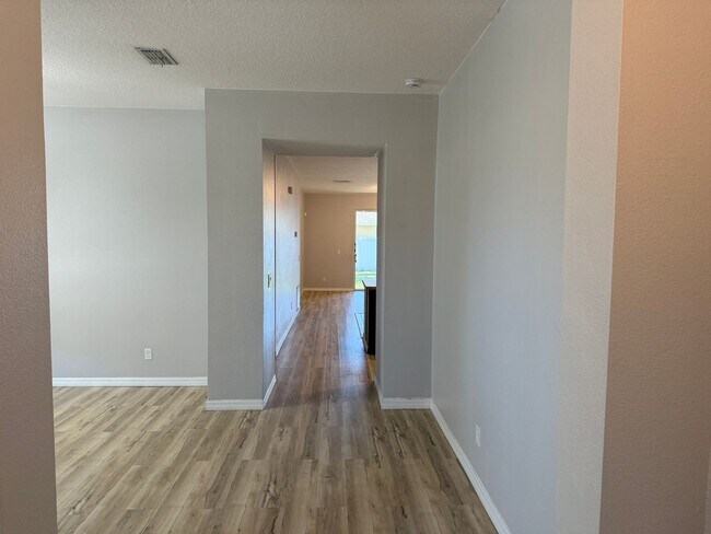 Building Photo - Single Family Home in Clermont