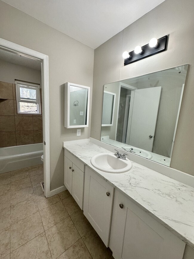 Building Photo - 1736 6th St NW