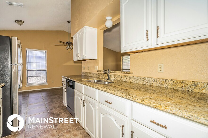 Building Photo - 505 San Carlos Dr