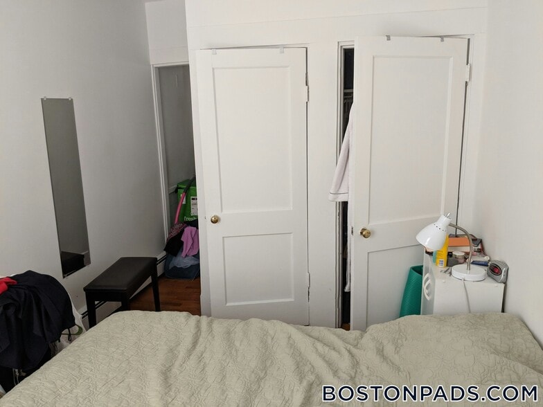 Building Photo - 148 Fifth St.