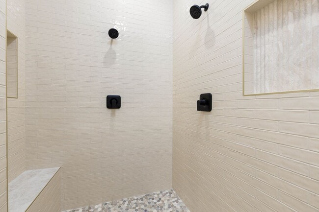Building Photo - Beautiful single story with 4 bedrooms close to Crimson High School