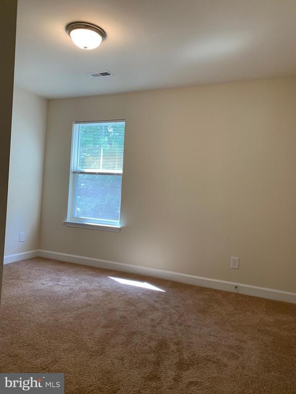 Building Photo - 10308 Bluebird Ct