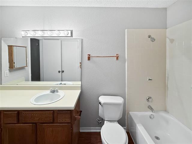 Building Photo - 832 Mirabell Ct
