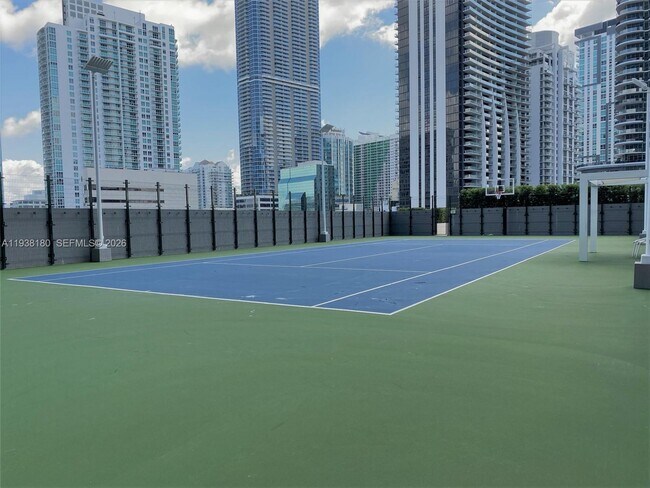 Building Photo - 801 S Miami Ave