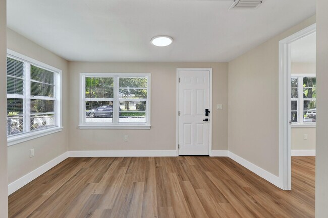 Building Photo - 3714 Morton Ave