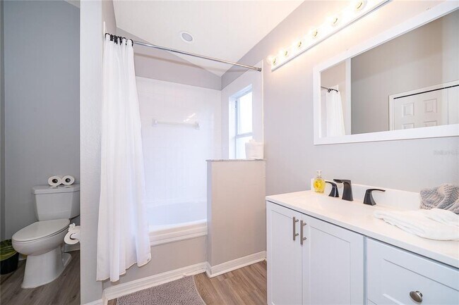 Building Photo - 1106 Liberty Hall Dr