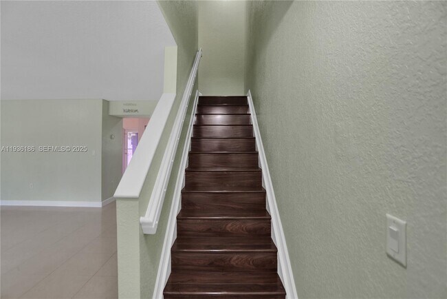 Building Photo - 5967 Glasgow Way