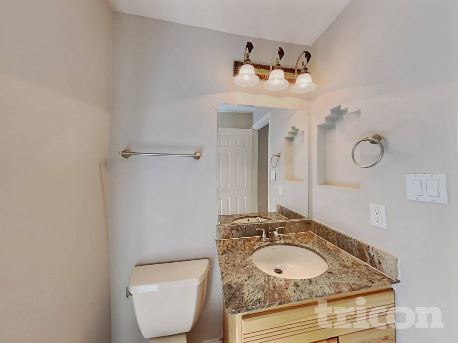 Building Photo - 5214 E Fountain St