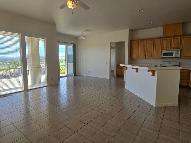 Building Photo - Beautiful single story home with over 1600...
