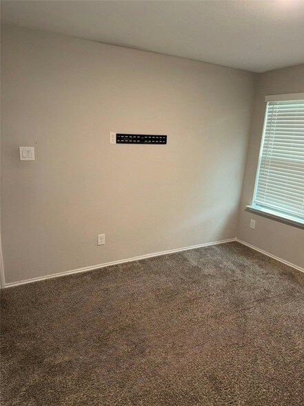 Building Photo - 6807 Green Embers Ln
