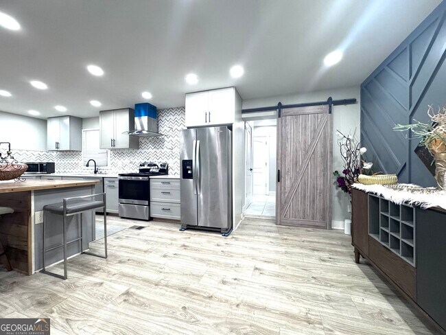 Building Photo - 3280 Stonewall Tell Rd