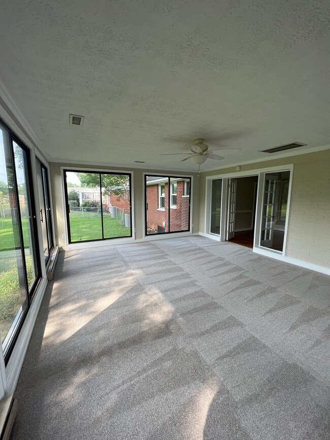 Florida Room - 2207 Manlyn Rd