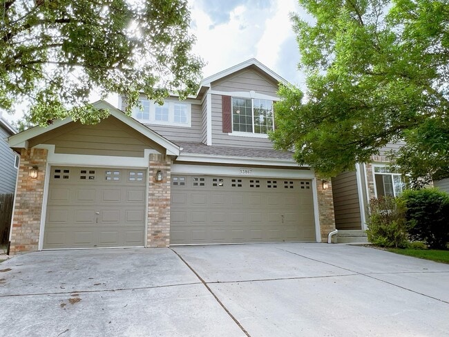 Building Photo - 13867 Fillmore St