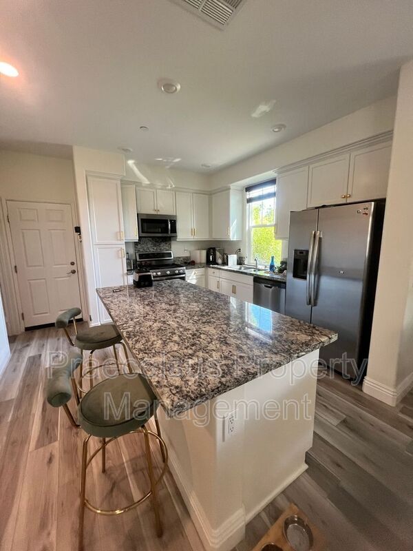 Building Photo - 2750 Sparta Rd