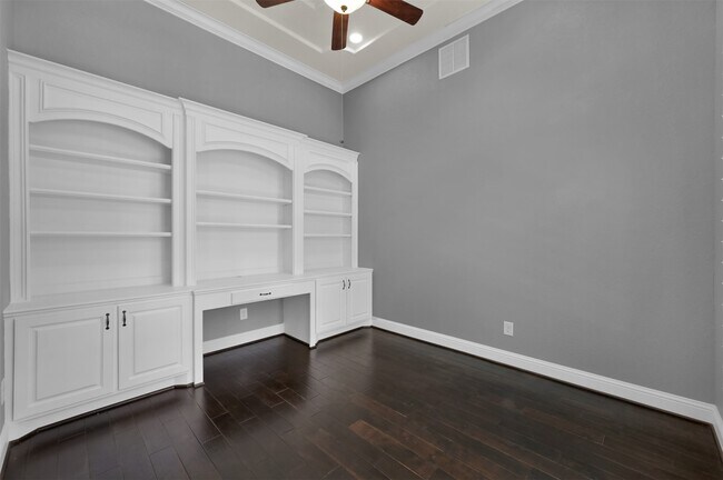 Building Photo - 42 Caprice Bend Pl