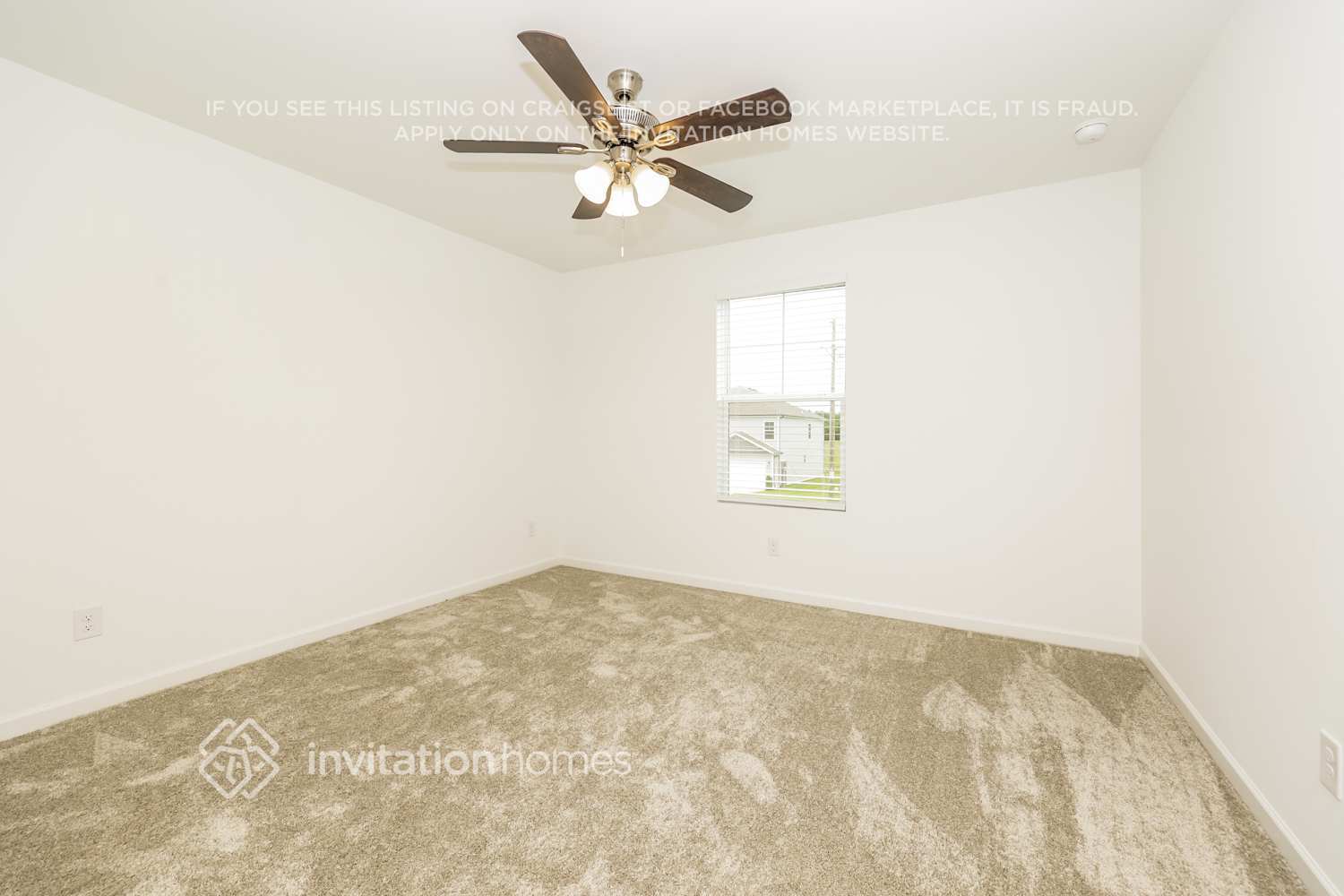 Building Photo - 833 Molly Ln
