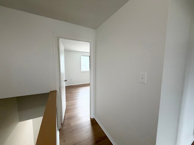 Building Photo - 7038 Knighthood Ln
