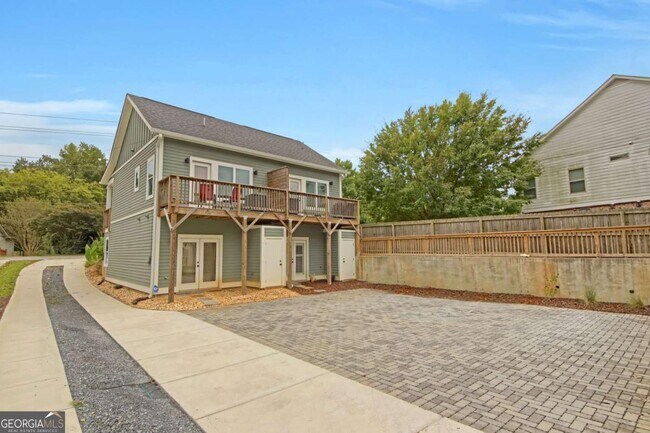 Building Photo - 2050 Bolton Rd NW