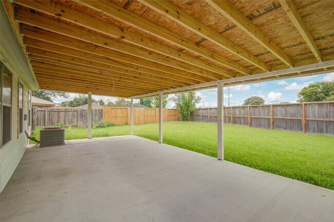 Building Photo - 8542 Village Rose Ln