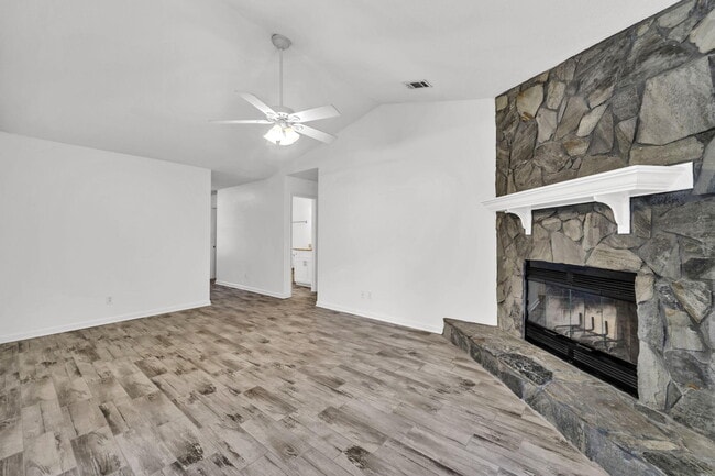 Building Photo - 1237 Rhonda Dr