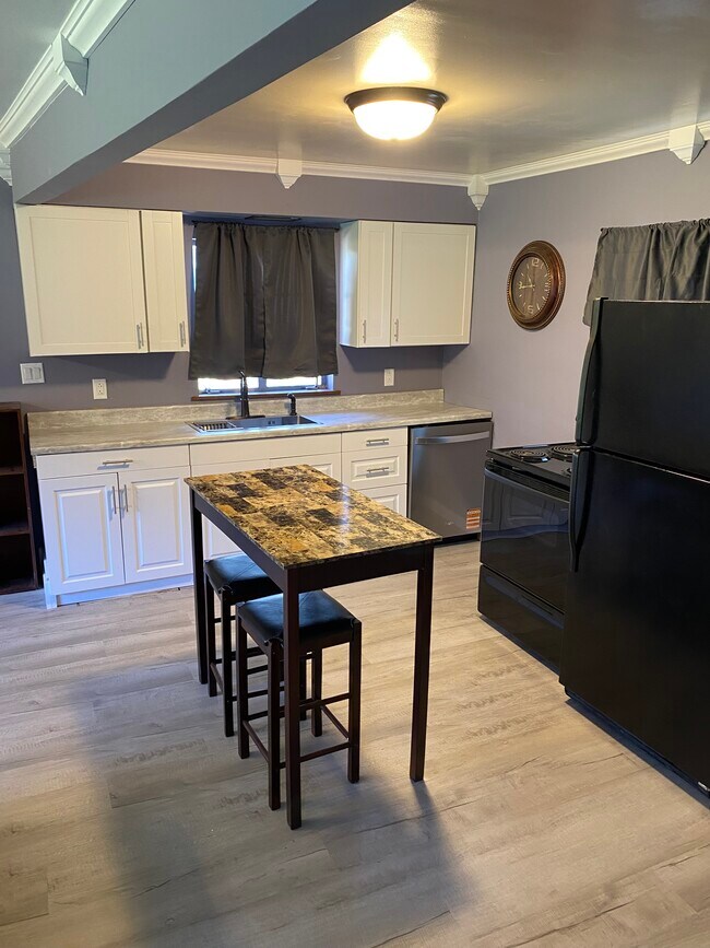 Building Photo - 1628 Otlahurst Dr