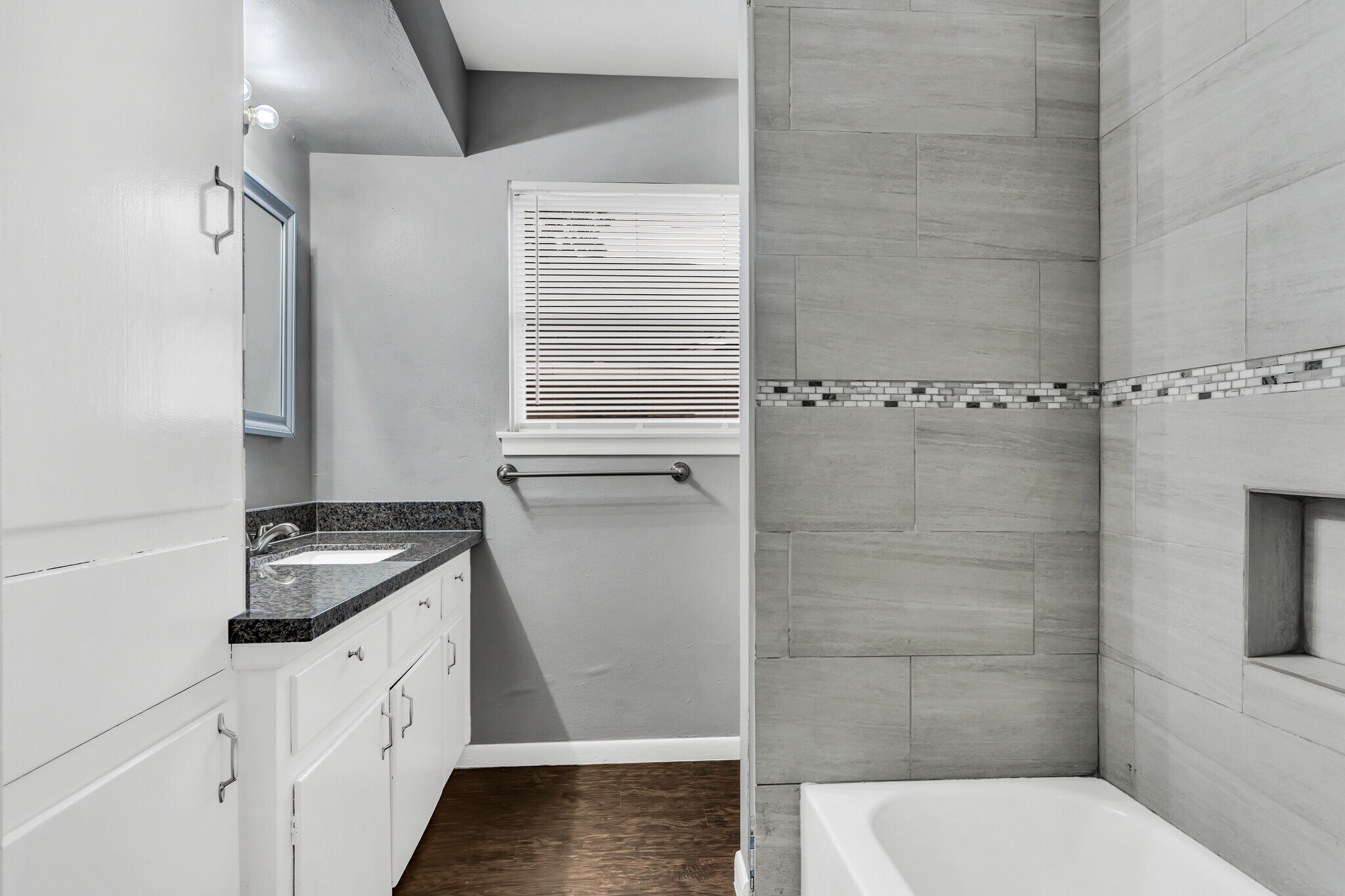 Building Photo - 10314 Antrim Ln