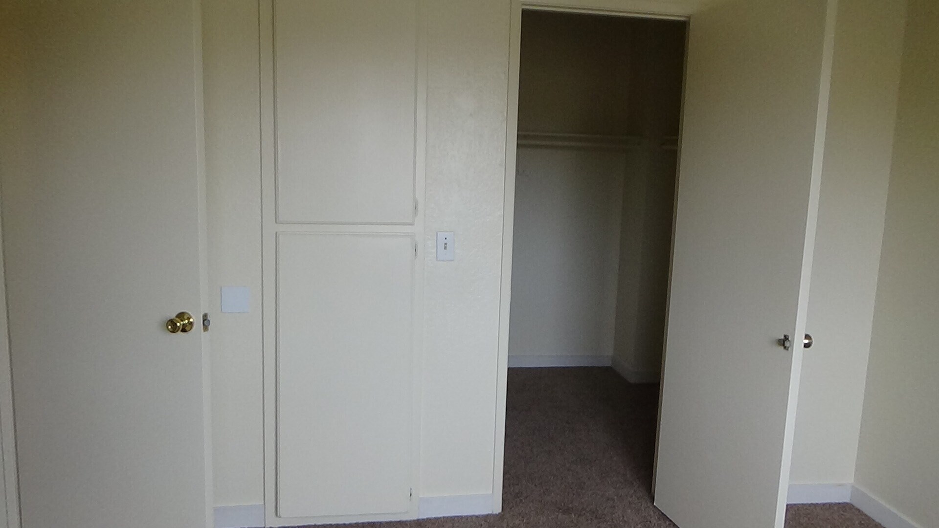 Bed2 walk in closet - 1117 Seabreeze Way