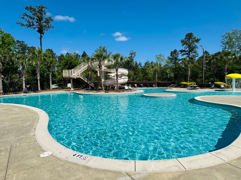 Building Photo - 226 Willow Point Cir