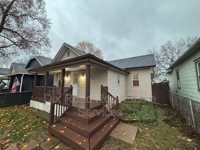 Building Photo - 1520 Lawn Ave