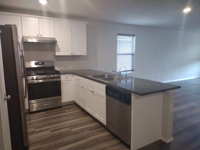 Building Photo - Charming 3 bedroom in Republic Creek!