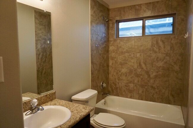 Building Photo - 4307 Regina Dr