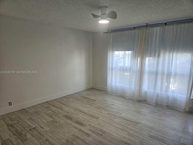 Building Photo - 3530 Mystic Pointe Dr