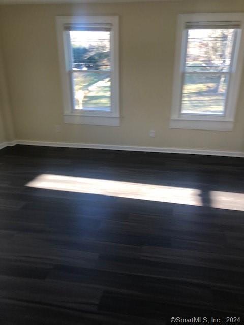 Building Photo - 107 Main St N