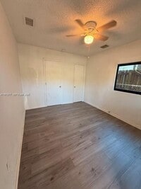 Building Photo - 118 NW 44th St