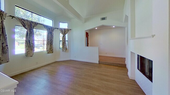 Building Photo - 3012 Wauneta St