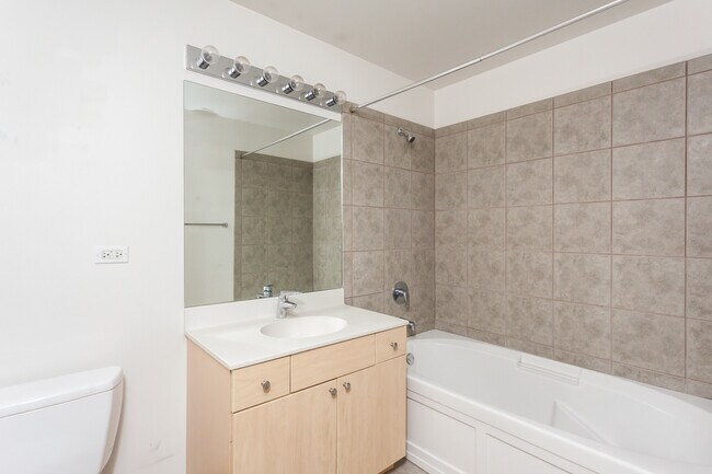 Building Photo - 235 W Van Buren St