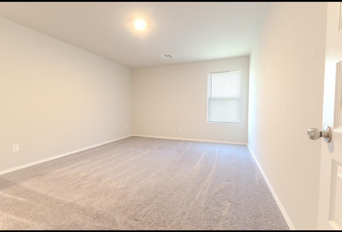 Building Photo - 755 Foxtail Dr