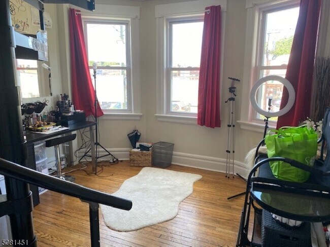 Building Photo - 50 Belleville Ave