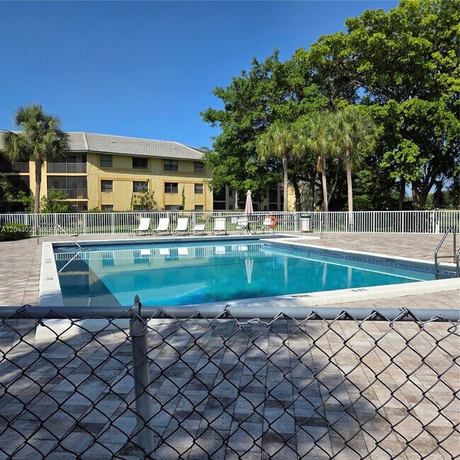 Building Photo - 8905 NW 28th Dr