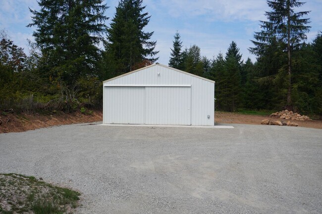 Building Photo - 27413 NE Falls Rd