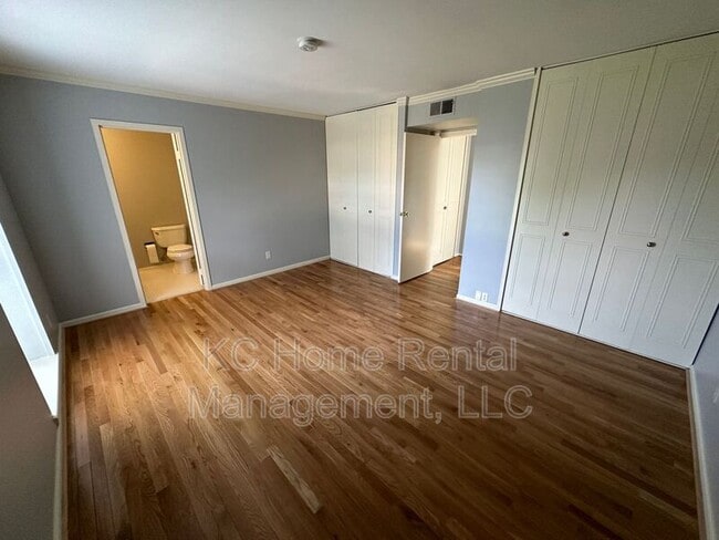 Building Photo - 5197 W 75th St