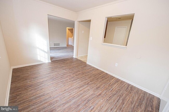 Building Photo - 804 College Ln