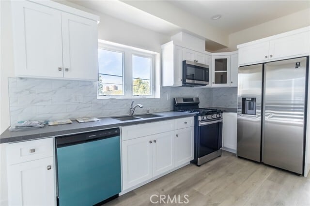 Building Photo - 5130 Riverton Ave