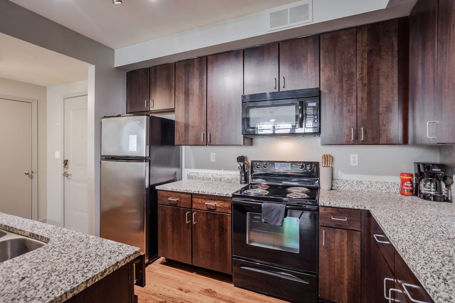 Building Photo - 121 E Freedom Way