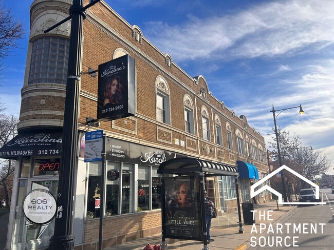 Building Photo - 4917 W Berteau Ave