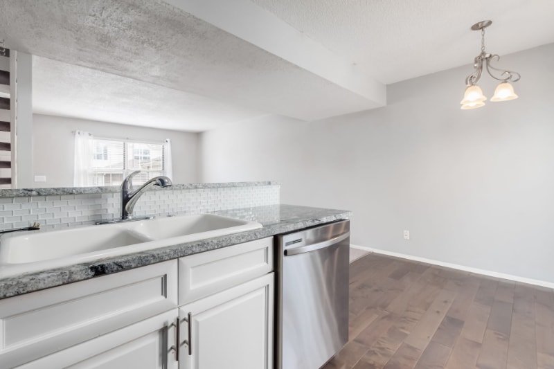 Building Photo - 5041 Stoneybrook Blvd