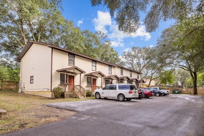 Building Photo - 205 Marquette St