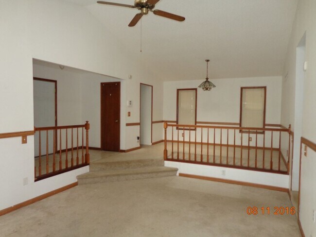 Building Photo - 7307 Bass Dr