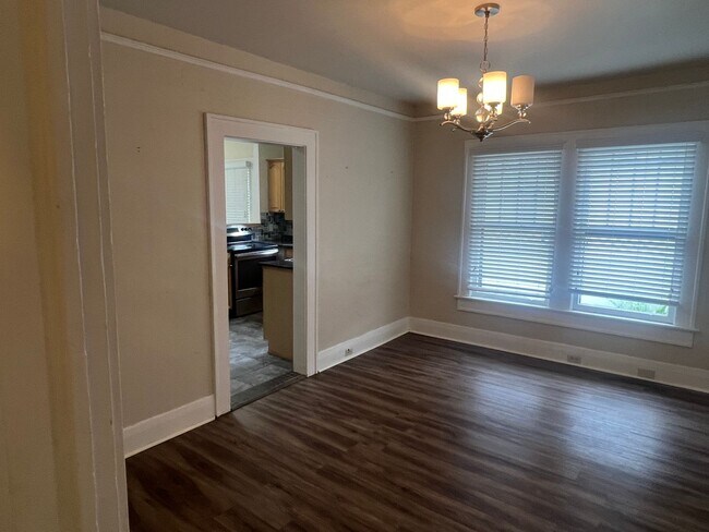 Building Photo - Tampa Heights Bungalow walk to Armature Works